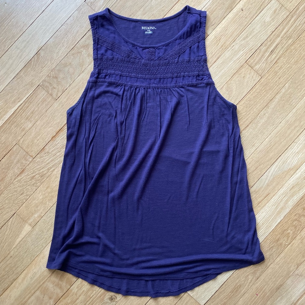 🍂CLEAROUT Purple Lace Embroidered Tank - Picture 2 of 10